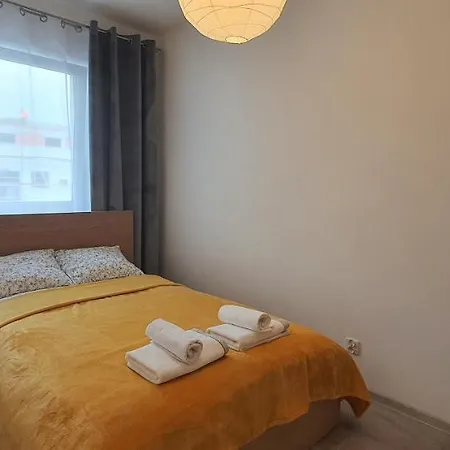 Seven Days, 2 Pokoje, Garaz W Cenie فروتسواف